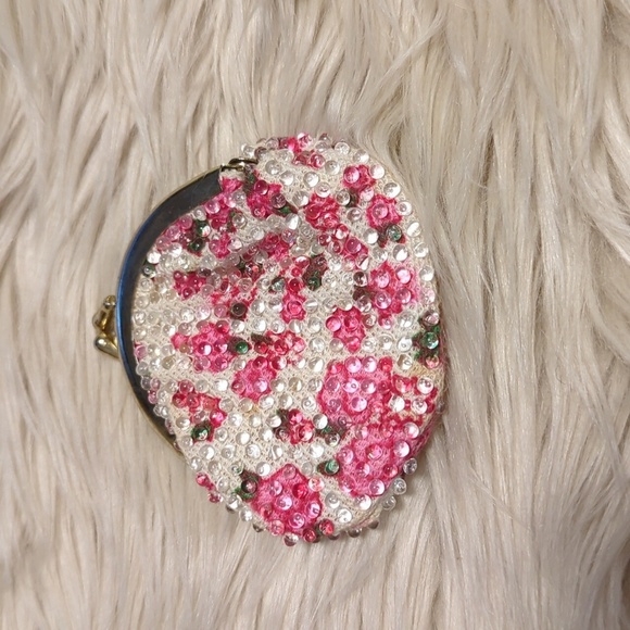 Handbags - Beaded change purse